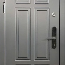Входная дверь в квартиру с МДФ ДМК-200